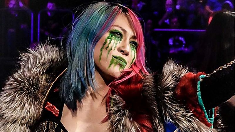 Asuka Shares Photo of Her Knee as She Recovers