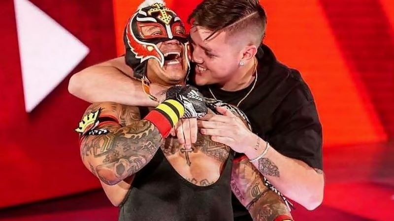 Dominik Mysterio Turns On Rey Mysterio & Edge At WWE Clash At The Castle