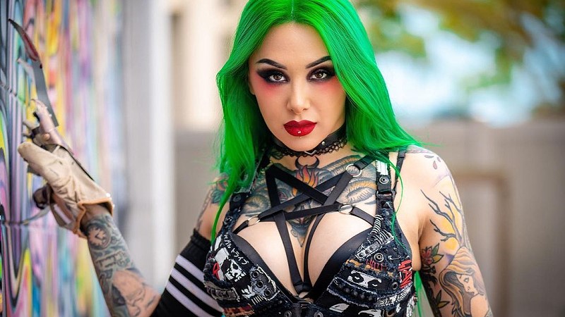 Shotzi Blackheart Turns Heel - Attacks Sasha Banks