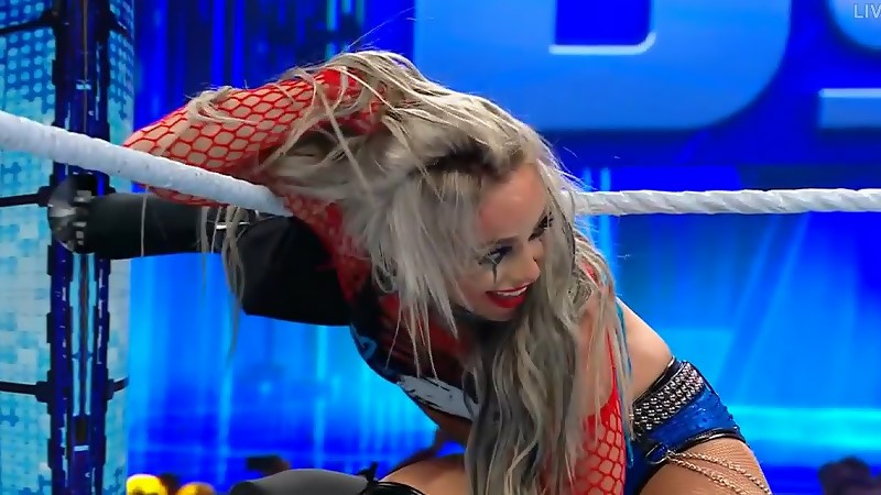 Liv Morgan Cuts Her Hair