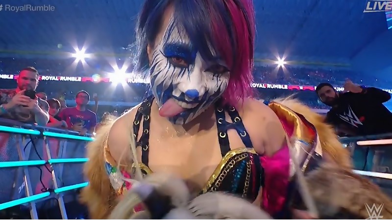 Asuka Wins Women’s Elimination Chamber Match