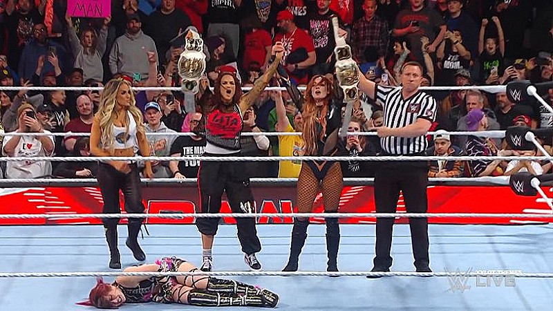 Trish Stratus Returns, Helps Lita And Becky Lynch Win Women's Tag Team Titles