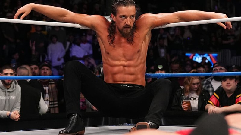 Masked Attackers Target Jay White in AEW Dynamite Closing Angle