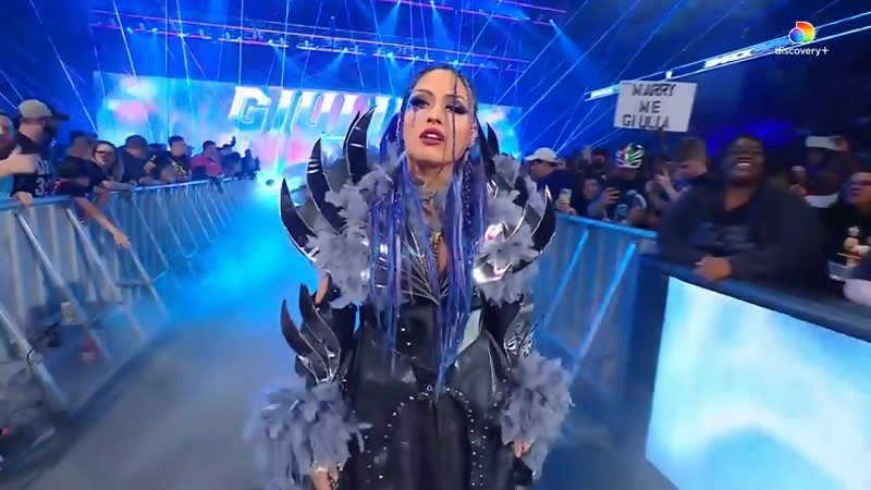 Giulia Qualifies for Money in the Bank with Victory Over Charlotte Flair and Zelina Vega