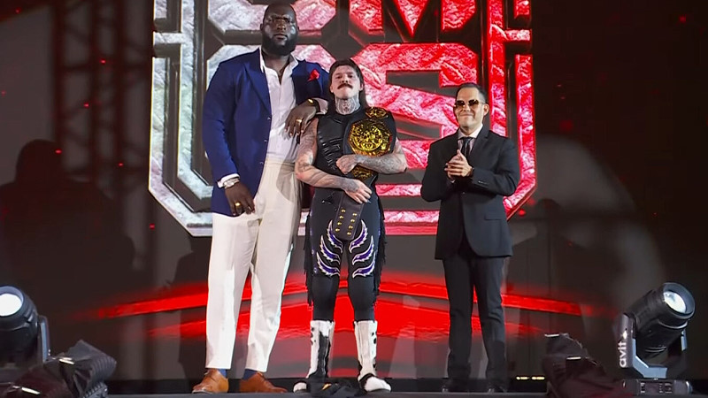 Dominik Mysterio Turns on El Grande Americano at AAA Verano de Escándalo