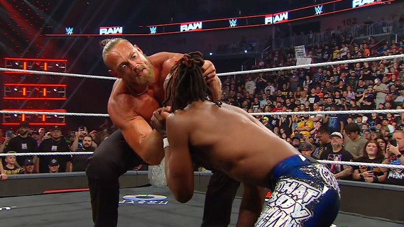 Big Cass Returns to WWE on RAW, Brutally Attacks Je’Von Evans